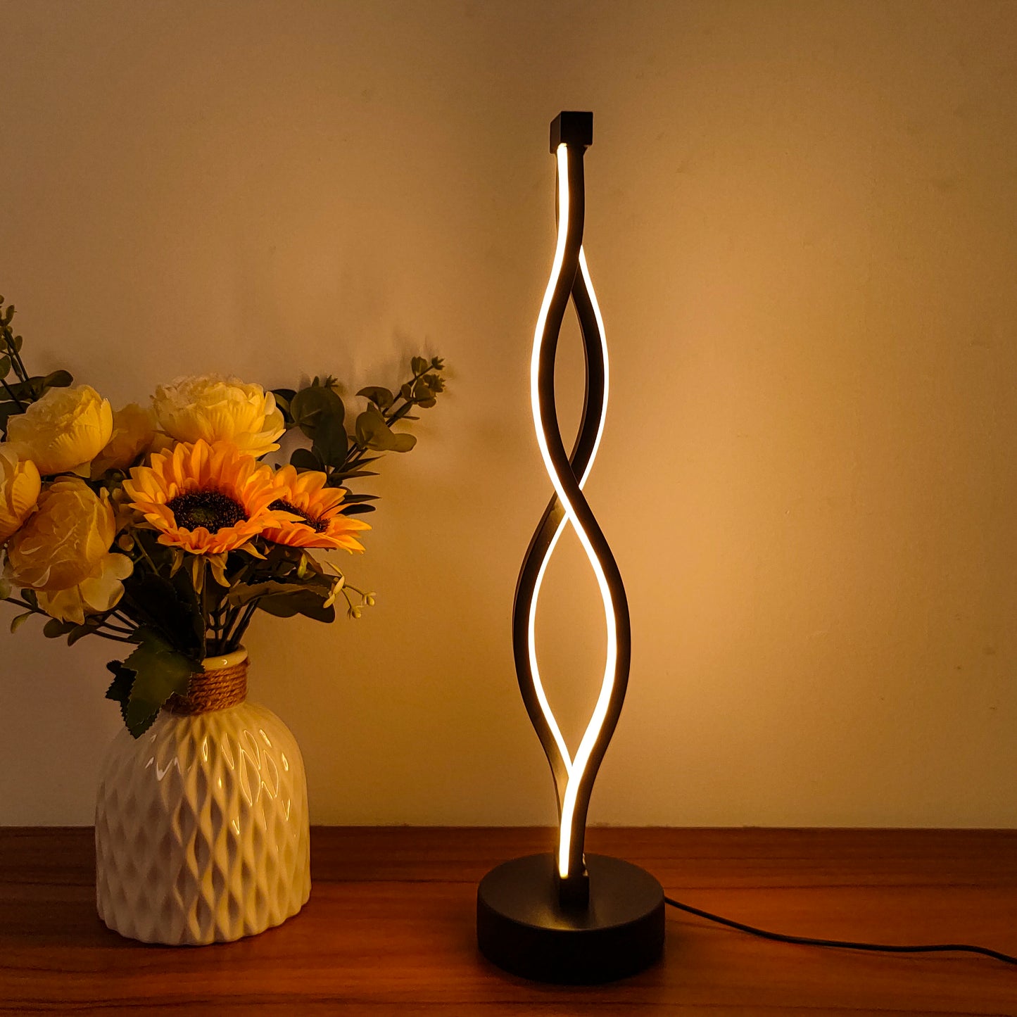 AuraNord⢠Artistic Bedroom Lamp